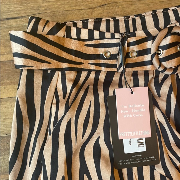 PrettyLittleThing High Waisted Wide Leg Zebra Print Pants - Picture 2 of 7